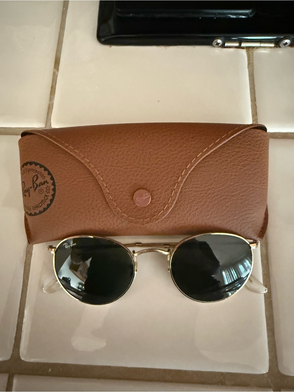 Used Ray-Ban Rounded Gold Frame Sunglasses with Blackish Green Lenses